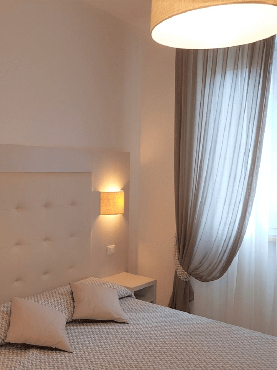 Hotel Amici-Monterosso-La Spezia-Rooms 4 Monterosso & Cinque Terre (4) (1)