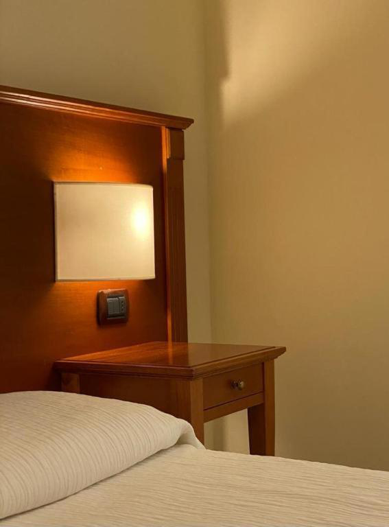 Hotel Amici-Monterosso-La Spezia-Chambres 14 Hotel-Amici-CameraBasic-0-1.png