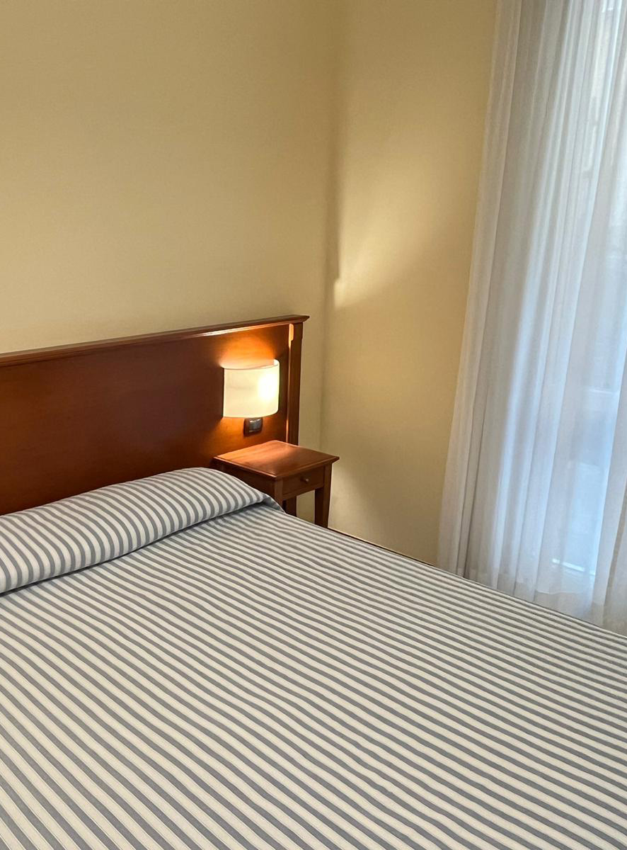 Hotel Amici-Monterosso-La Spezia-Rooms 16 Hotel-Amici-CameraBasic-0b.jpg